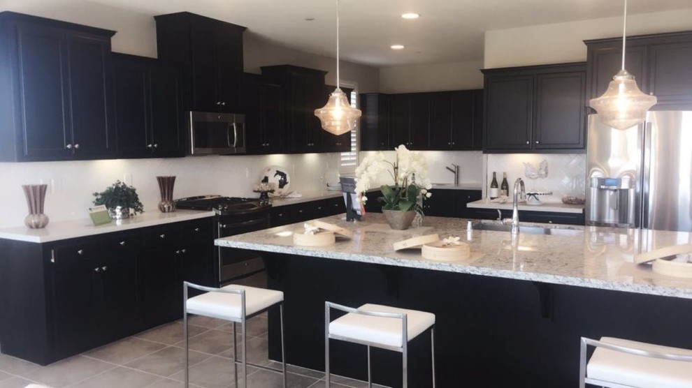 Example of a transitional kitchen design in Sacramento