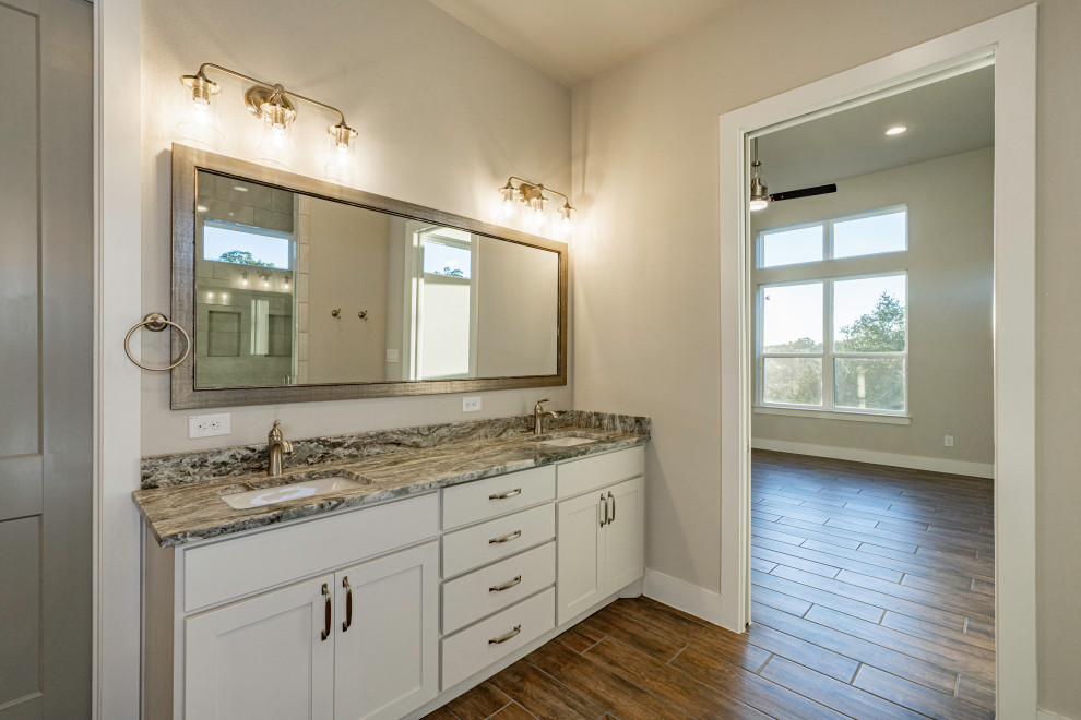 Inspiration for a transitional home design remodel in Austin