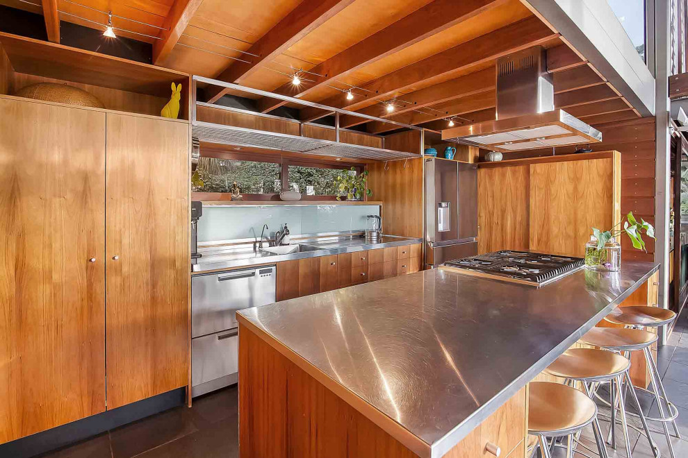 Inspiration for a tropical kitchen in Sydney.