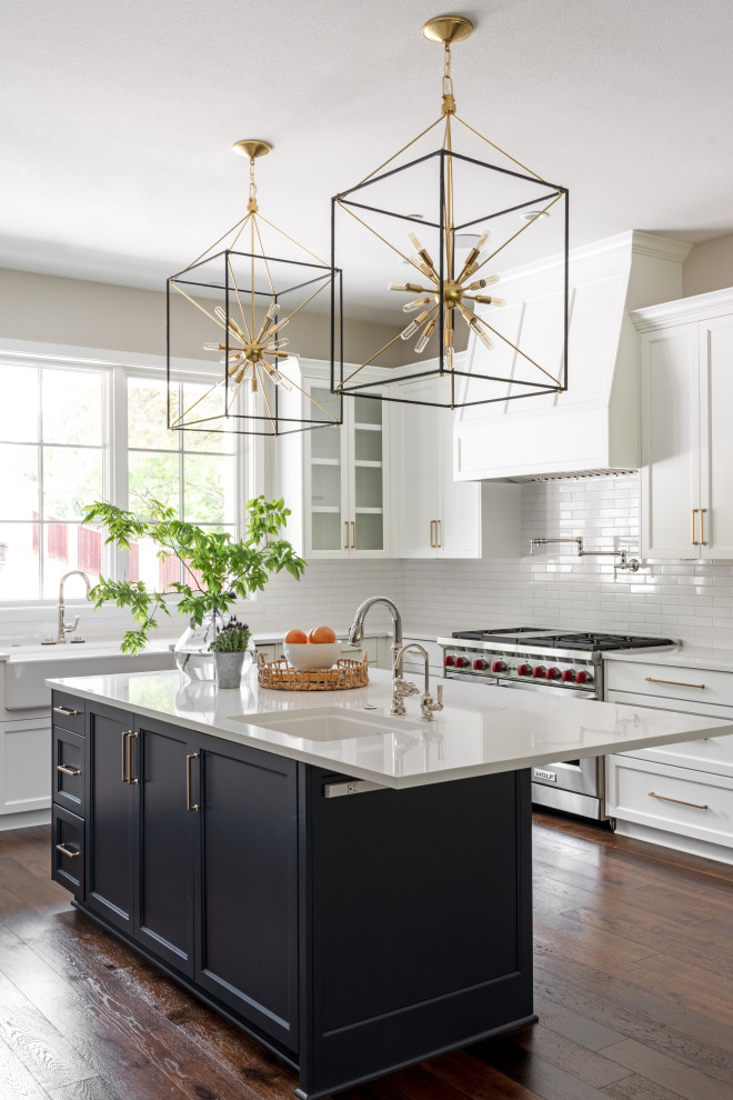 Example of a transitional kitchen design in Austin