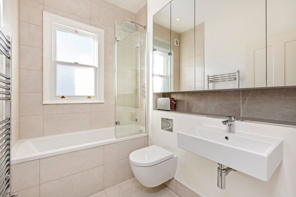 Example of a bathroom design in London