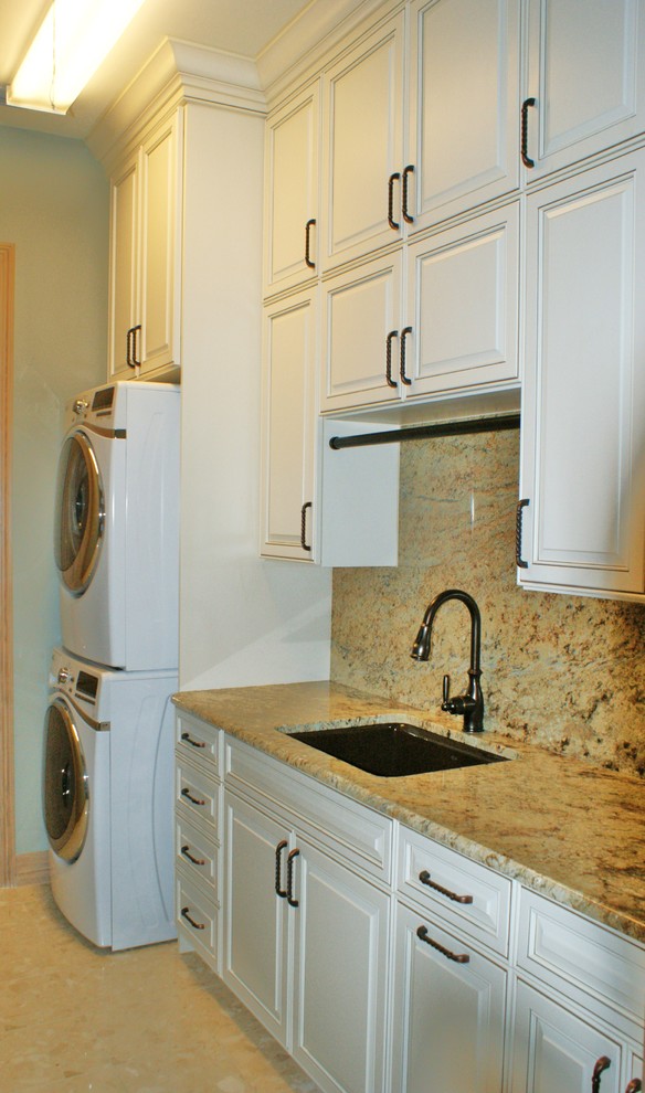 Bathroom - transitional bathroom idea in Miami