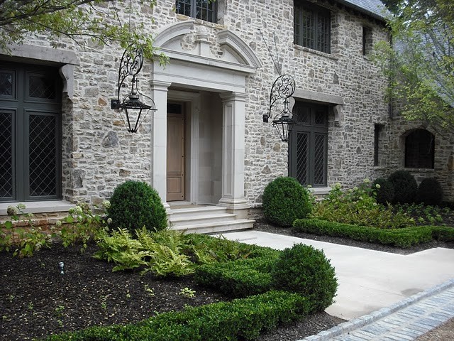 Harris Trail american-traditional-entry