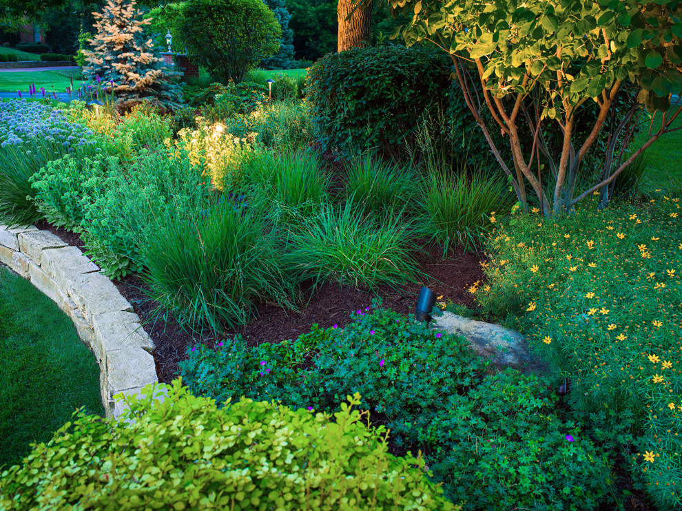 This is an example of a traditional landscaping in Chicago.