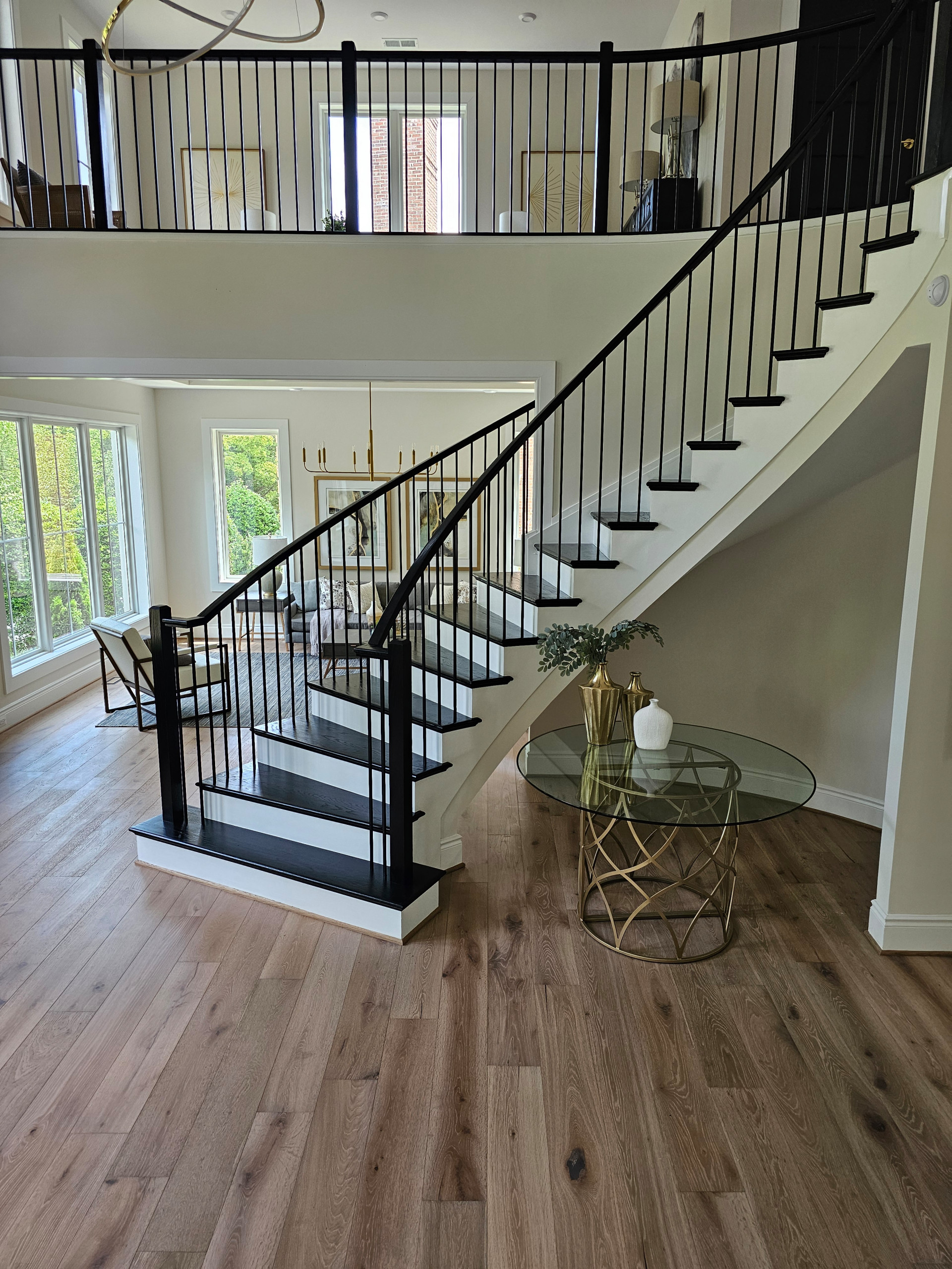 Elegant Curve Elevates Modern Design, Mclean, VA 22101