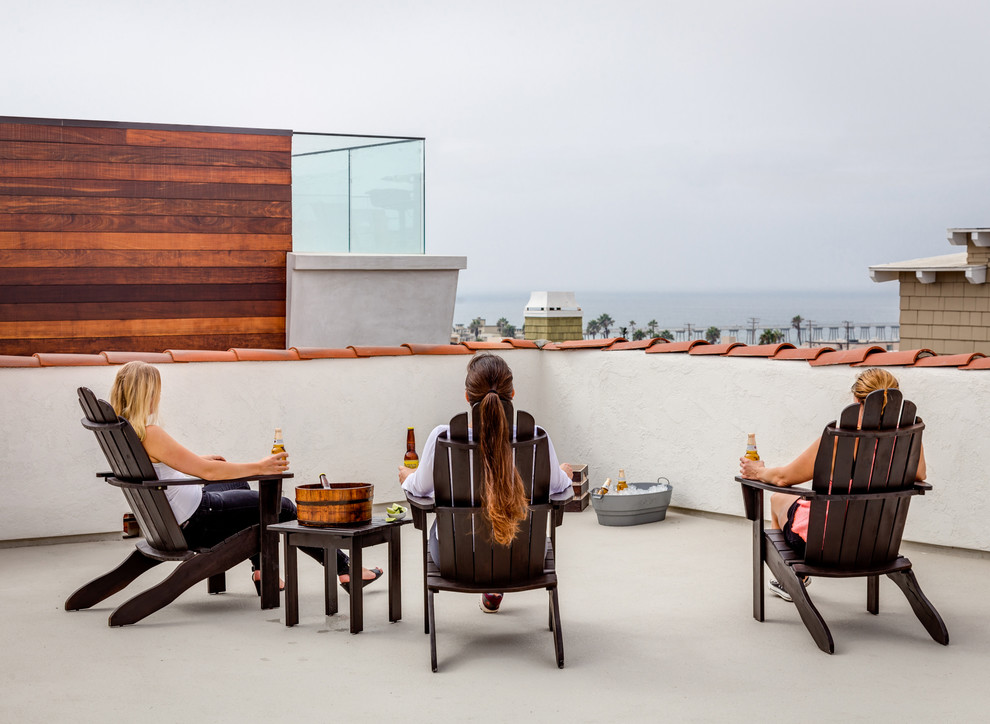 Inspiration for an expansive transitional rooftop deck in Los Angeles with no cover.