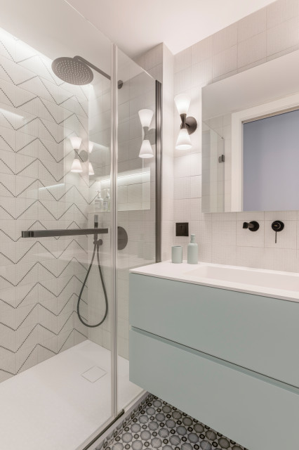 Ba&ntilde;o con ducha contemporary-bathroom