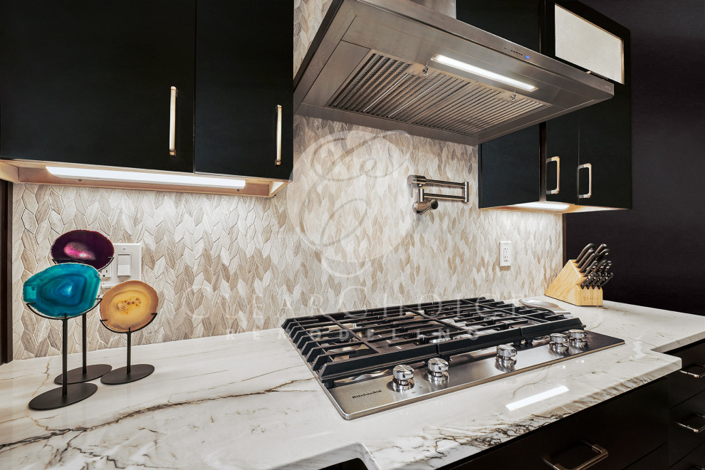Example of a transitional kitchen design in Austin