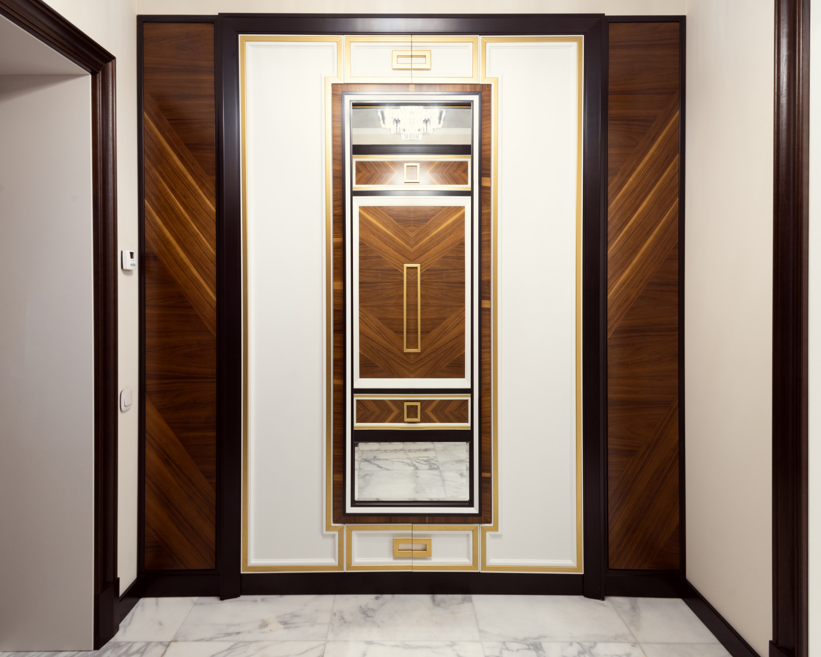 Прихожая в современном стиле 2020