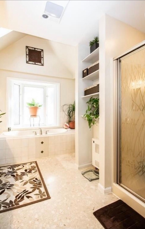 Bathroom of the Week: Artful Sophistication in an 1820 Home