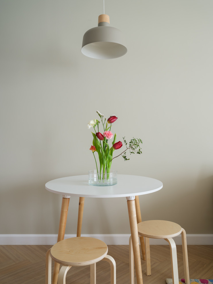 Небольшая яркая квартира