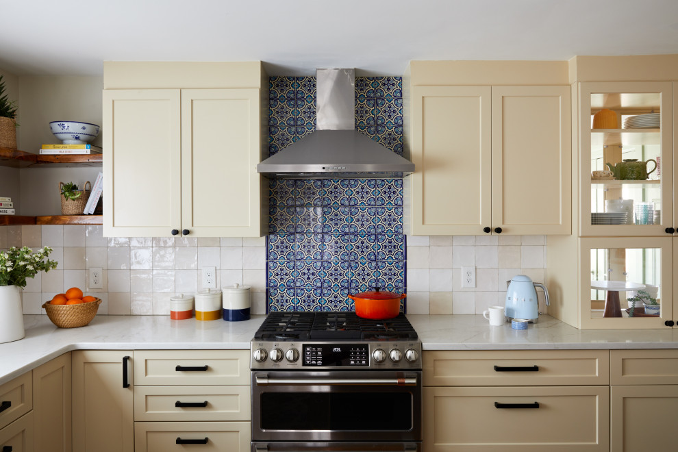 Example of a transitional kitchen design in Boston