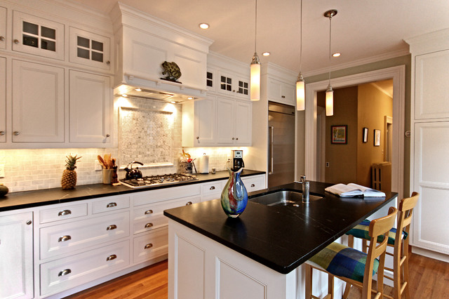 Traditional Kitchen traditional-kitchen