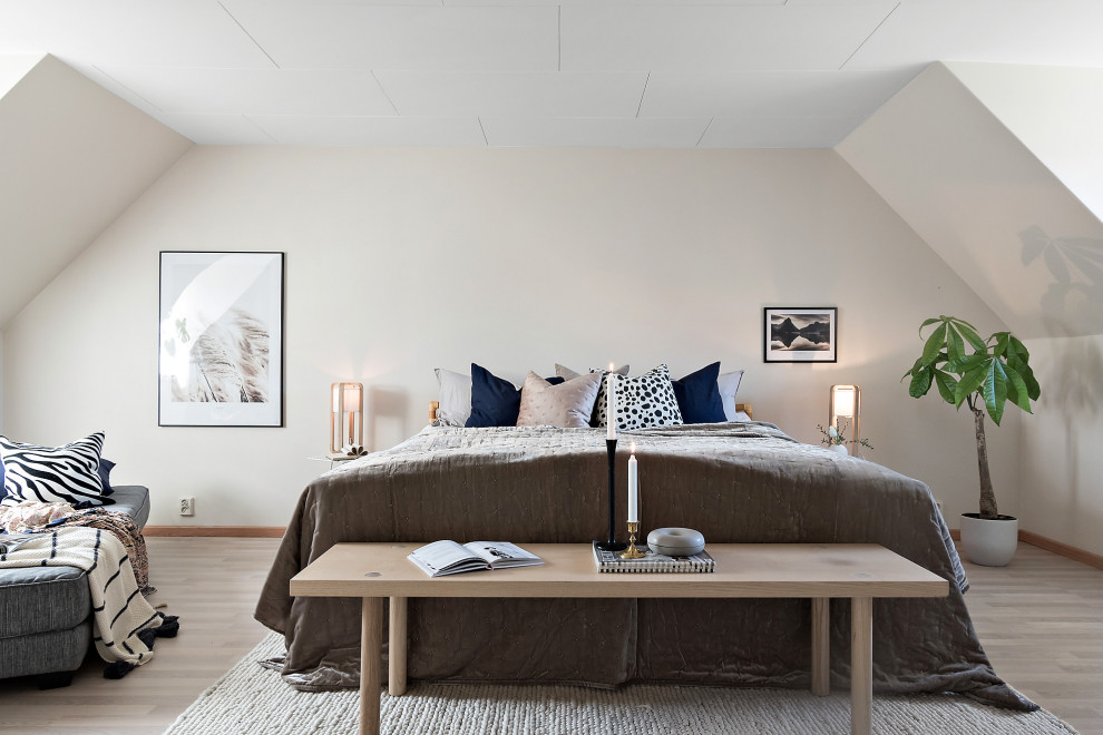 Inspiration for a contemporary bedroom in Stockholm.