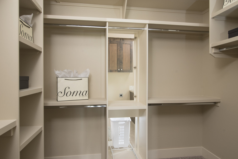 Home design - transitional home design idea in Boise