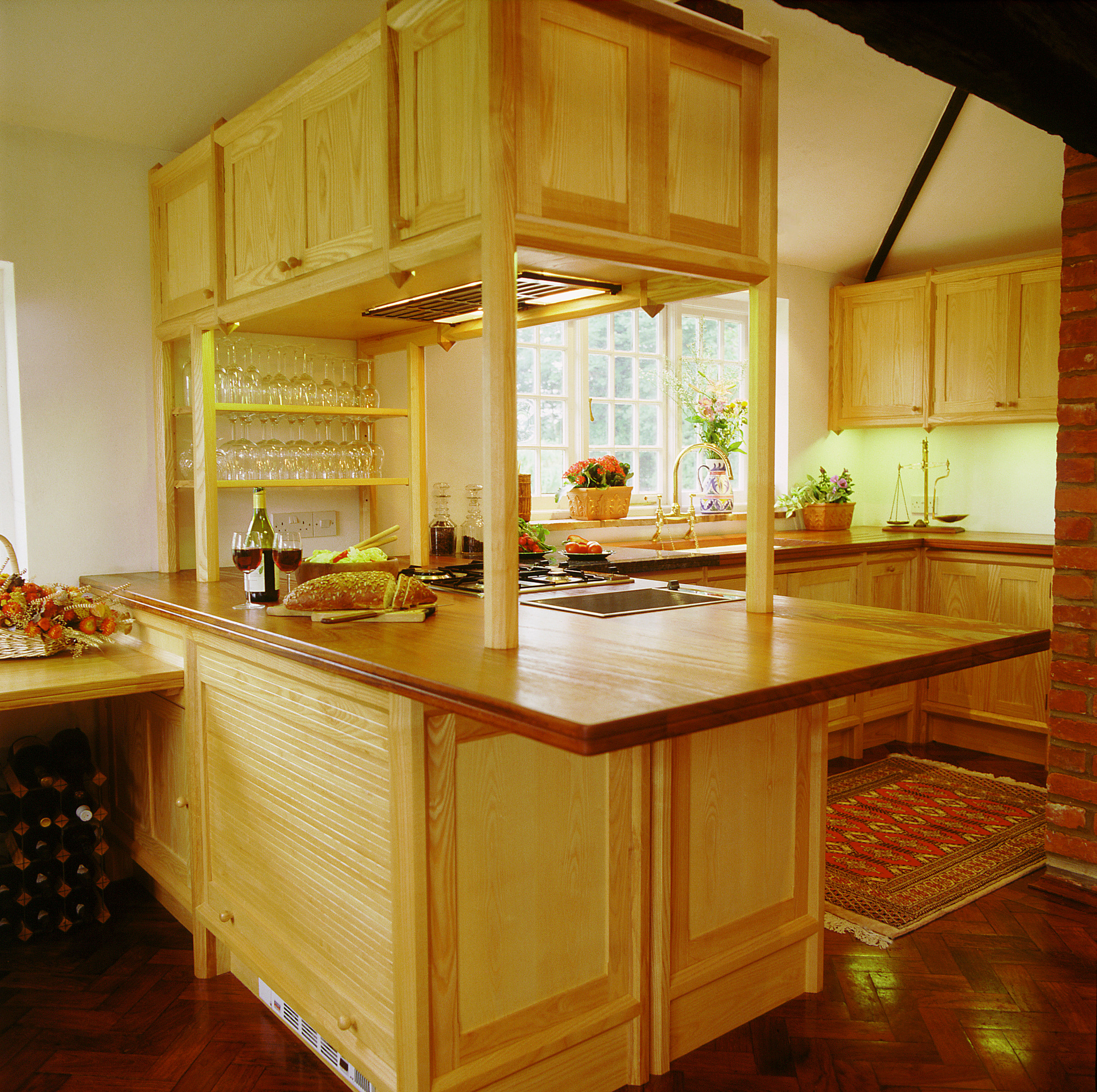 Maidenhead Ash Kitchen with an Ocagonal Framework