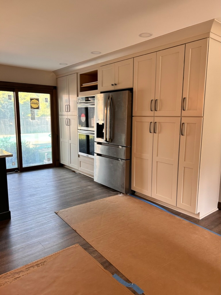 Kitchen renovation, cabinets, crown moulding, trim