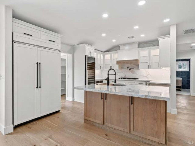 Hillview kitchen