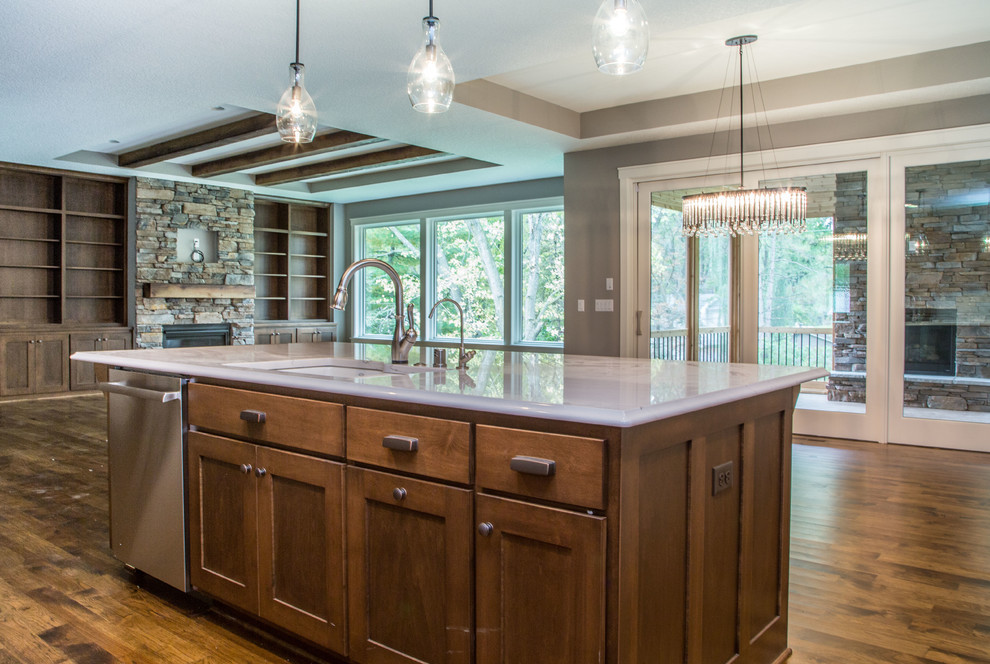 Inspiration for a transitional home design remodel in Minneapolis