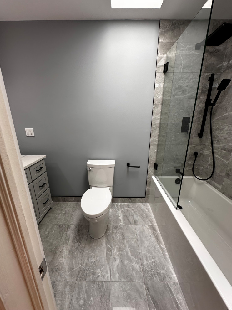 West Graham Place - Traditional Bathroom - London, ON