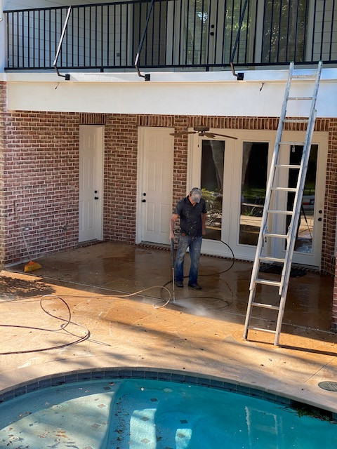 Pressure Washing 6500sf Hardscape