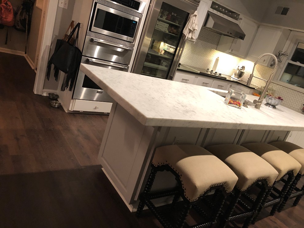 Transitional kitchen photo in DC Metro