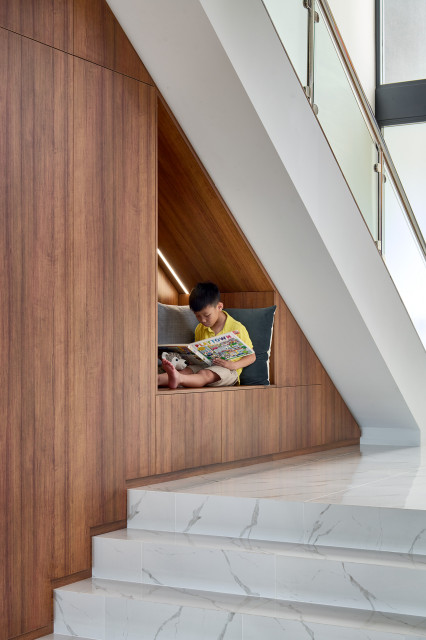 Como Home 2 contemporary-staircase