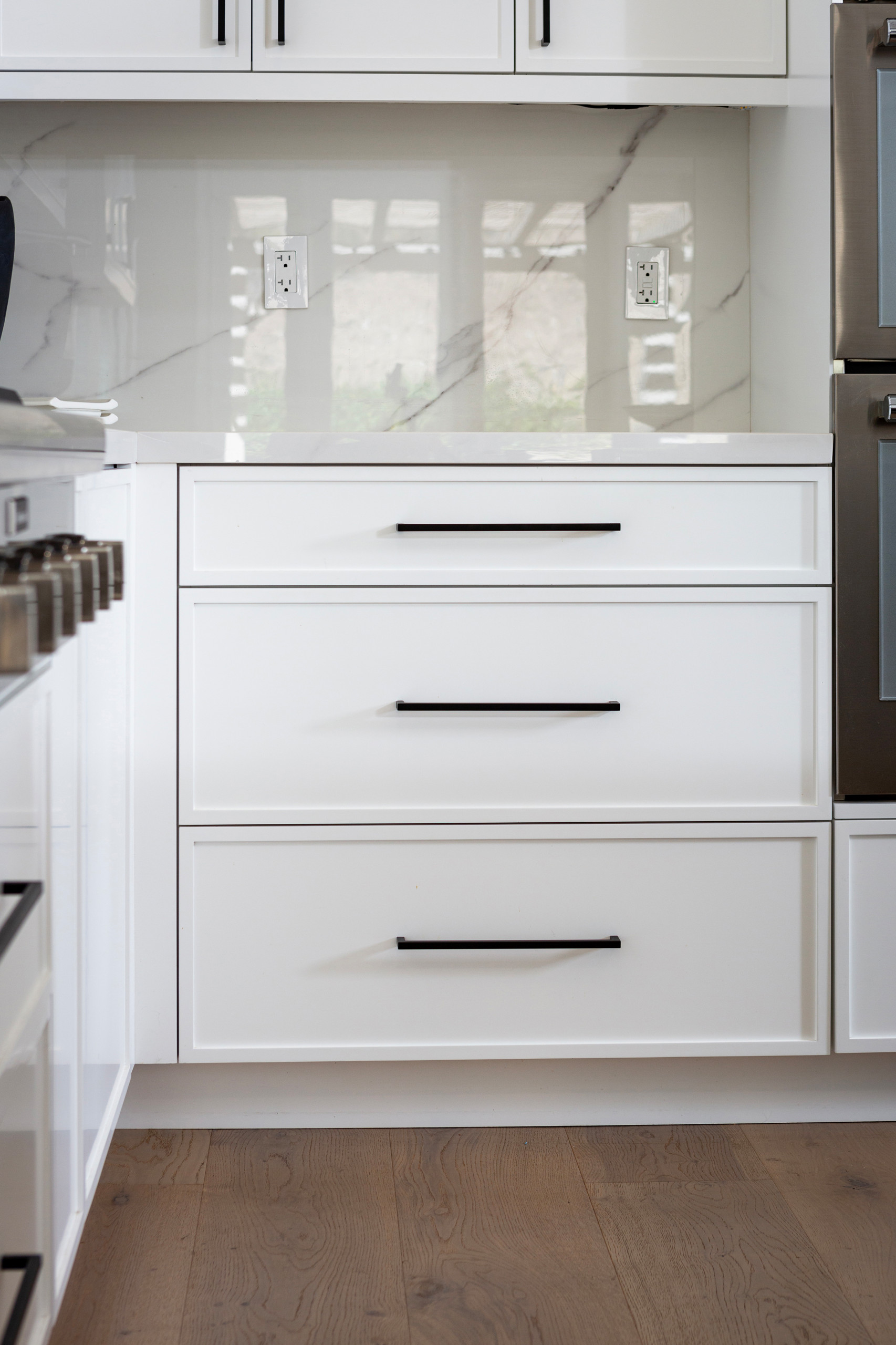 Thousand Oaks Contemporary Kitchen Design