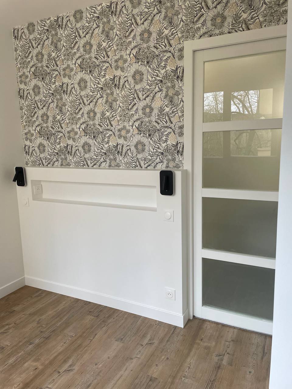 Tête de lit en menuiserie sur mesure