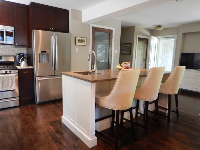 Transitional - Two tone Kitchen transitional