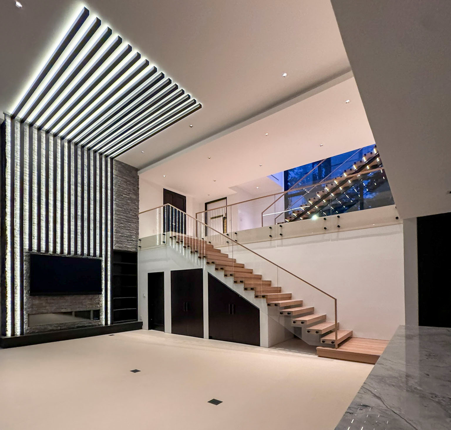 126_Visually Open and Light Contemporary Staircase, Mclean, VA 22102