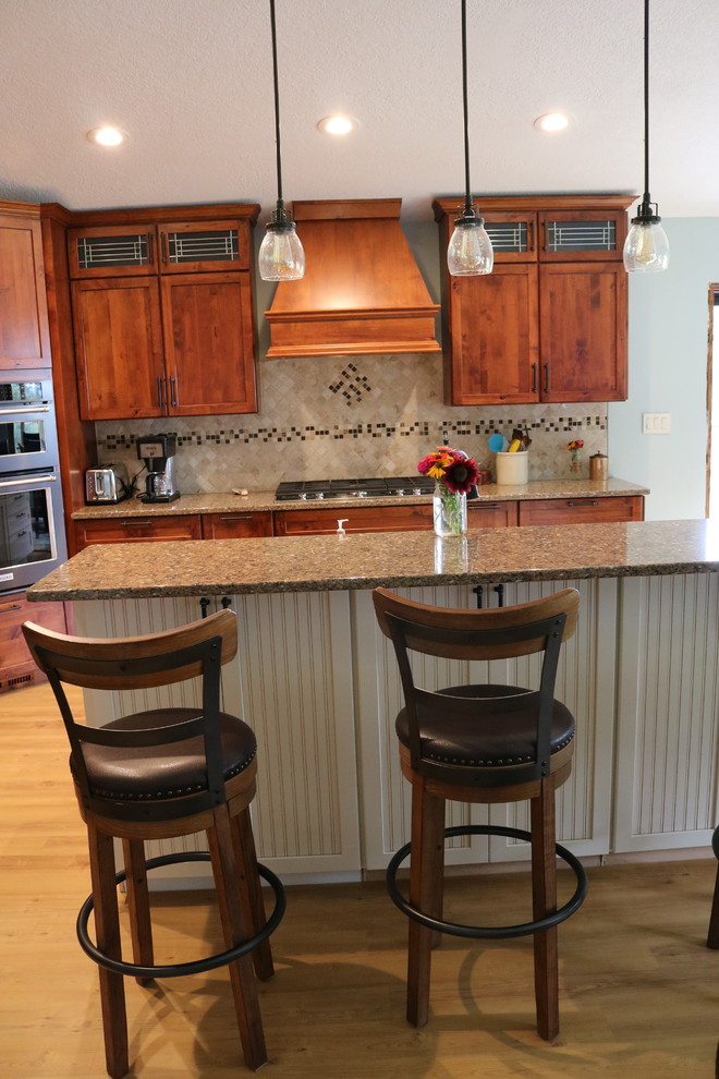 Kitchen - kitchen idea in Cedar Rapids