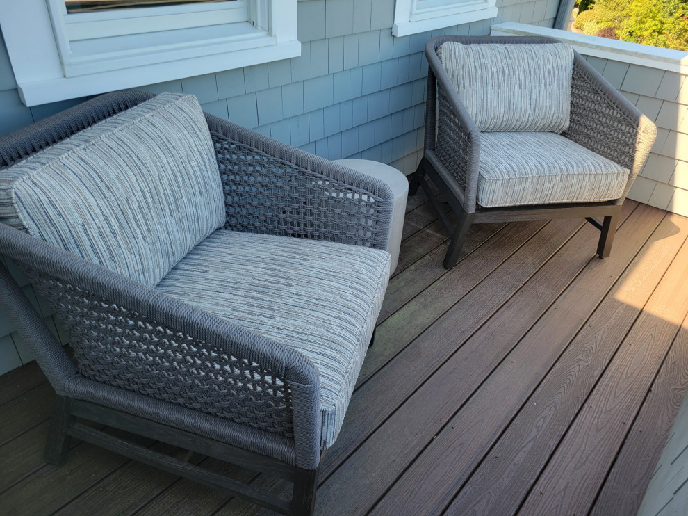 Inspiration for a transitional deck remodel in Boston