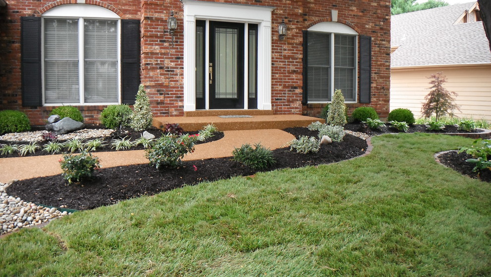 Design ideas for a transitional garden in St Louis.