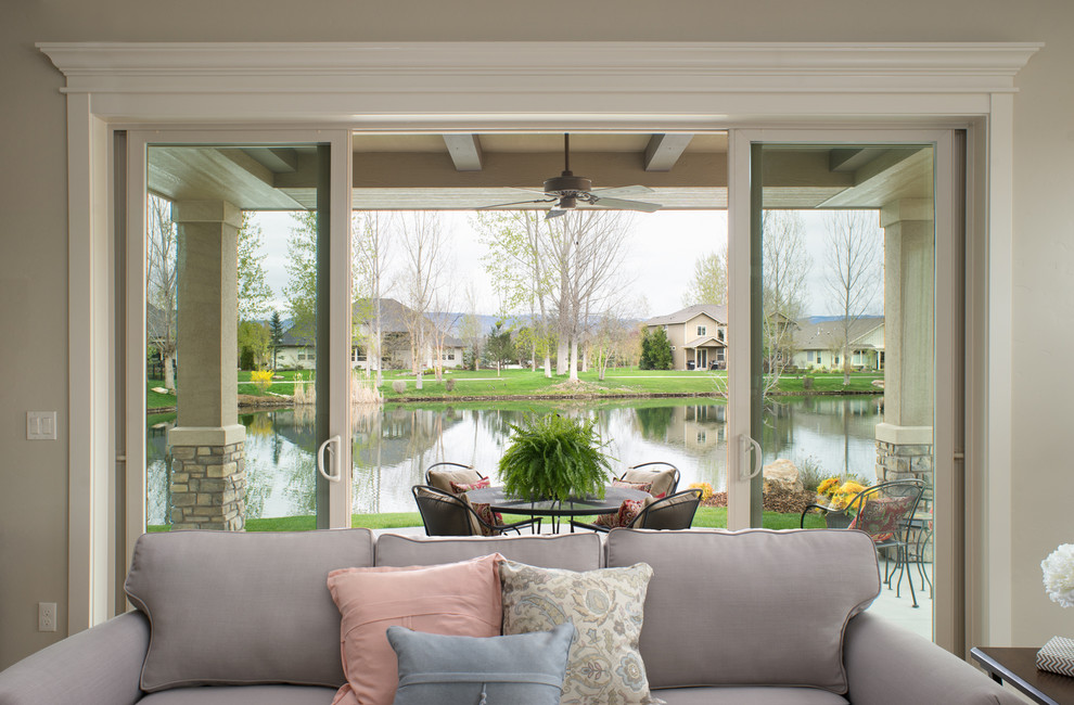 Home design - transitional home design idea in Boise