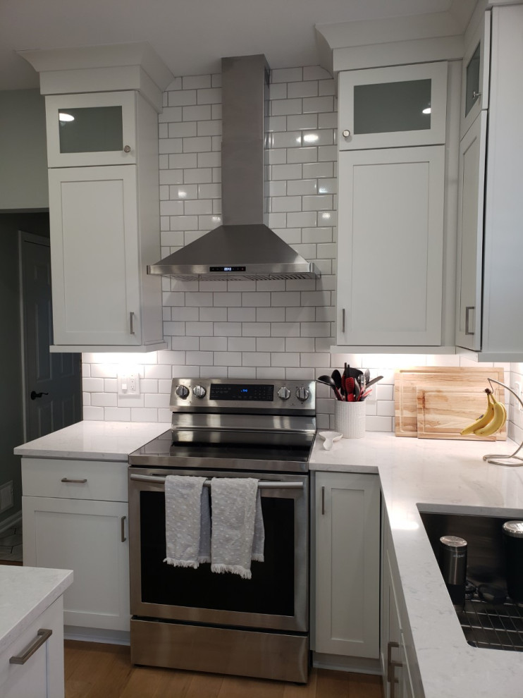 Modern Shaker Kitchen & Custom Pantry