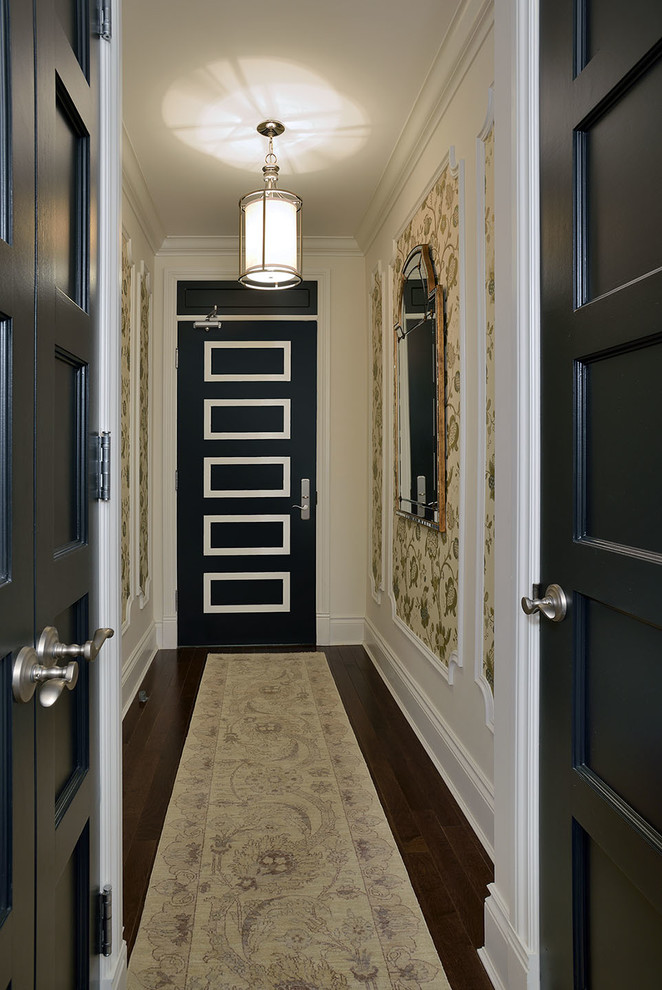 Inspiration for a transitional hallway in Toronto.