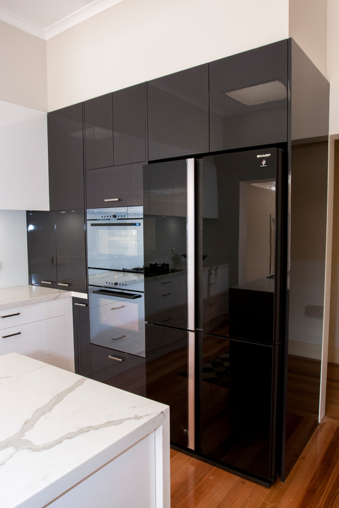 This is an example of a kitchen in Melbourne.