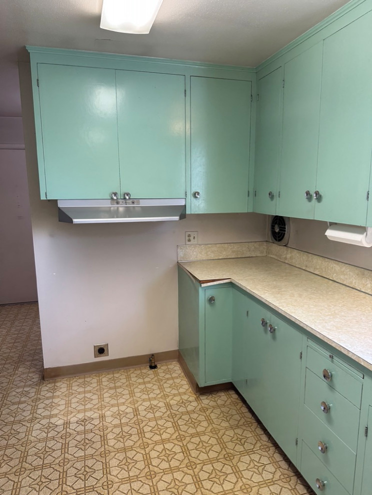 Outdated to Current Kitchen Renovation