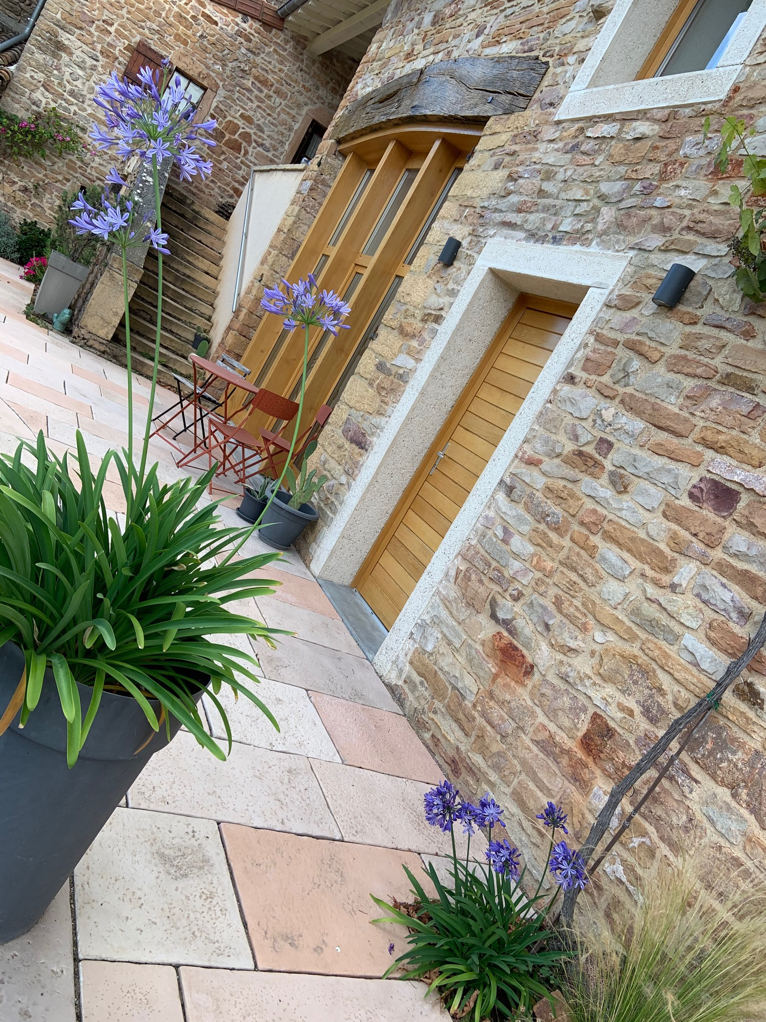 Design - Aménagement extérieur d'une grange
