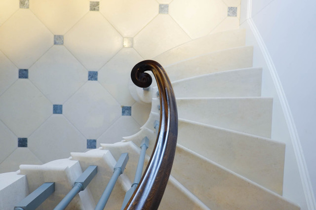 D&rsquo;oro House american-traditional-staircase