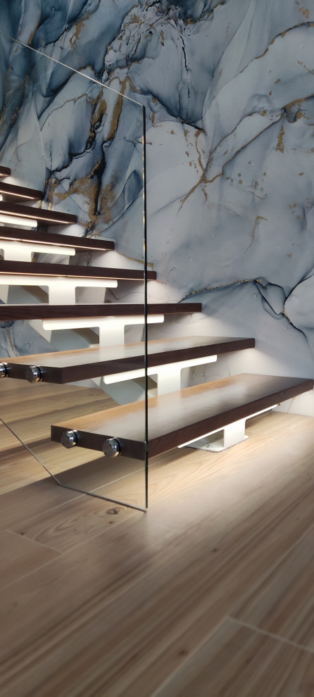 Лестница с подсветкой