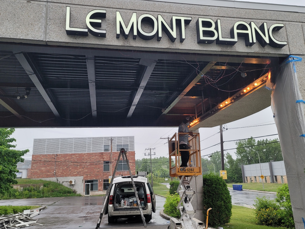EXTERIOR PAINTING LE MONT BLANC HOTEL