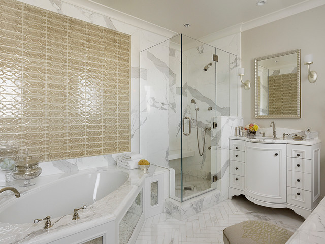 Vallejo Street Highrise traditional-bathroom