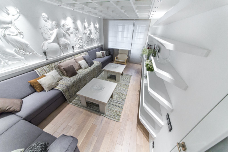 Квартирный вопрос. В греческом зале