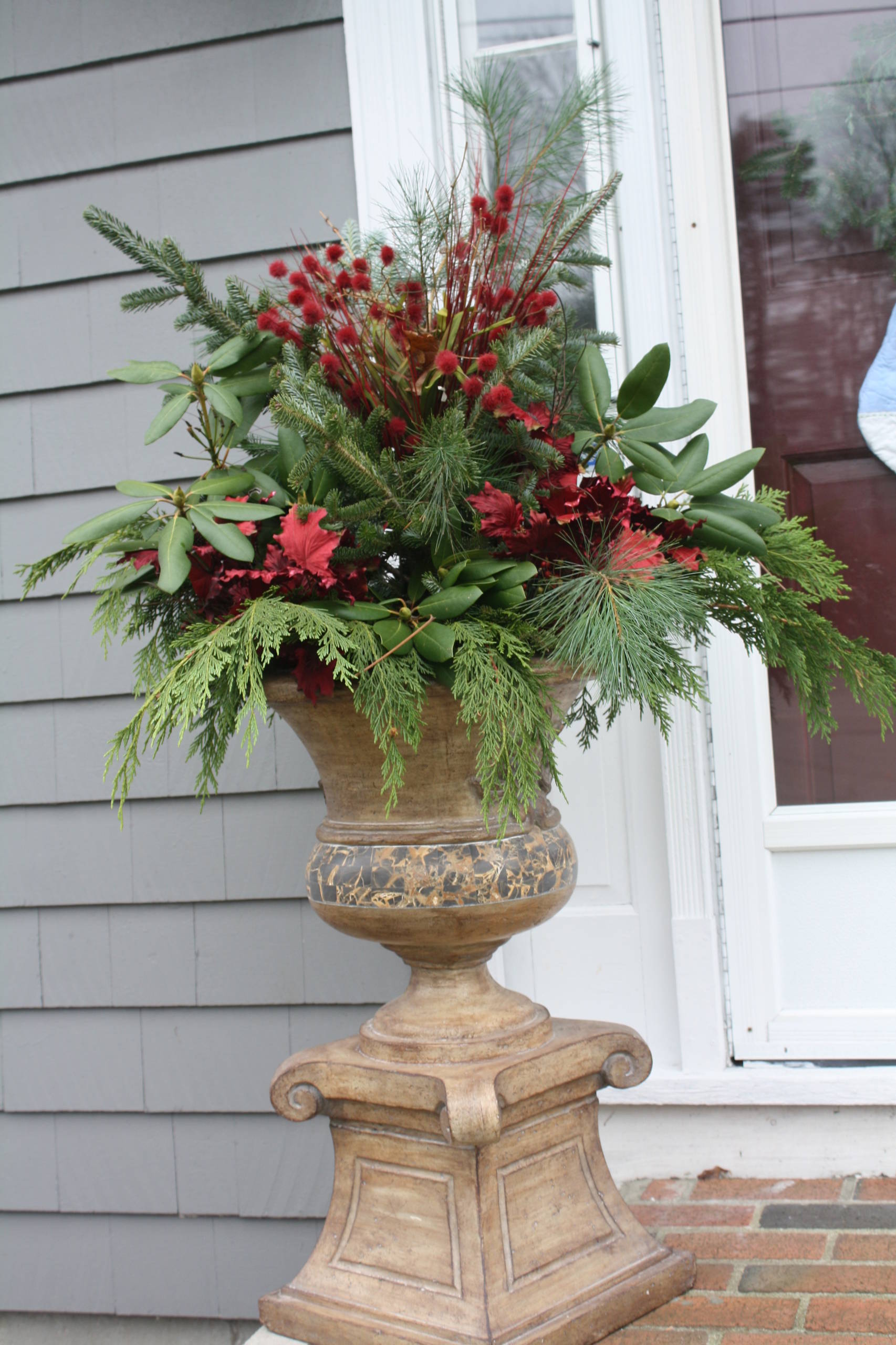 christmas urn ideas