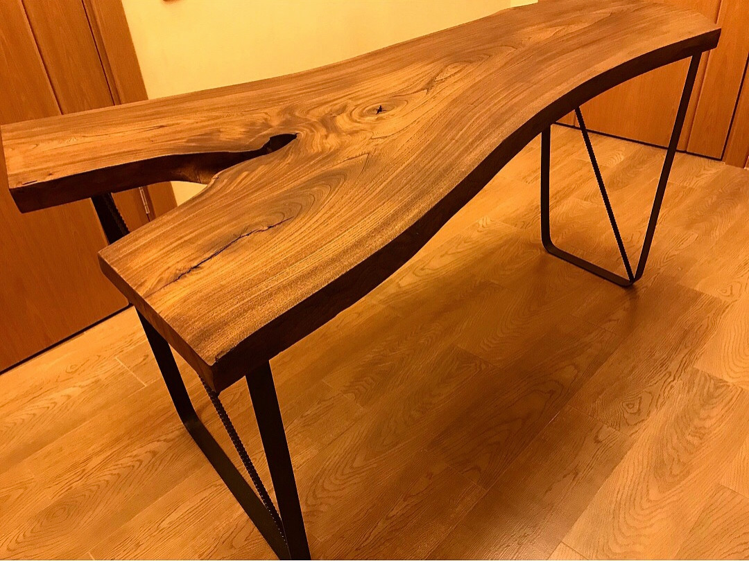 Стол из слэба карагача