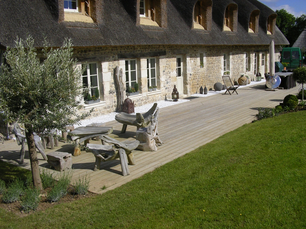 Aménagement de terrasse pour une chaumière