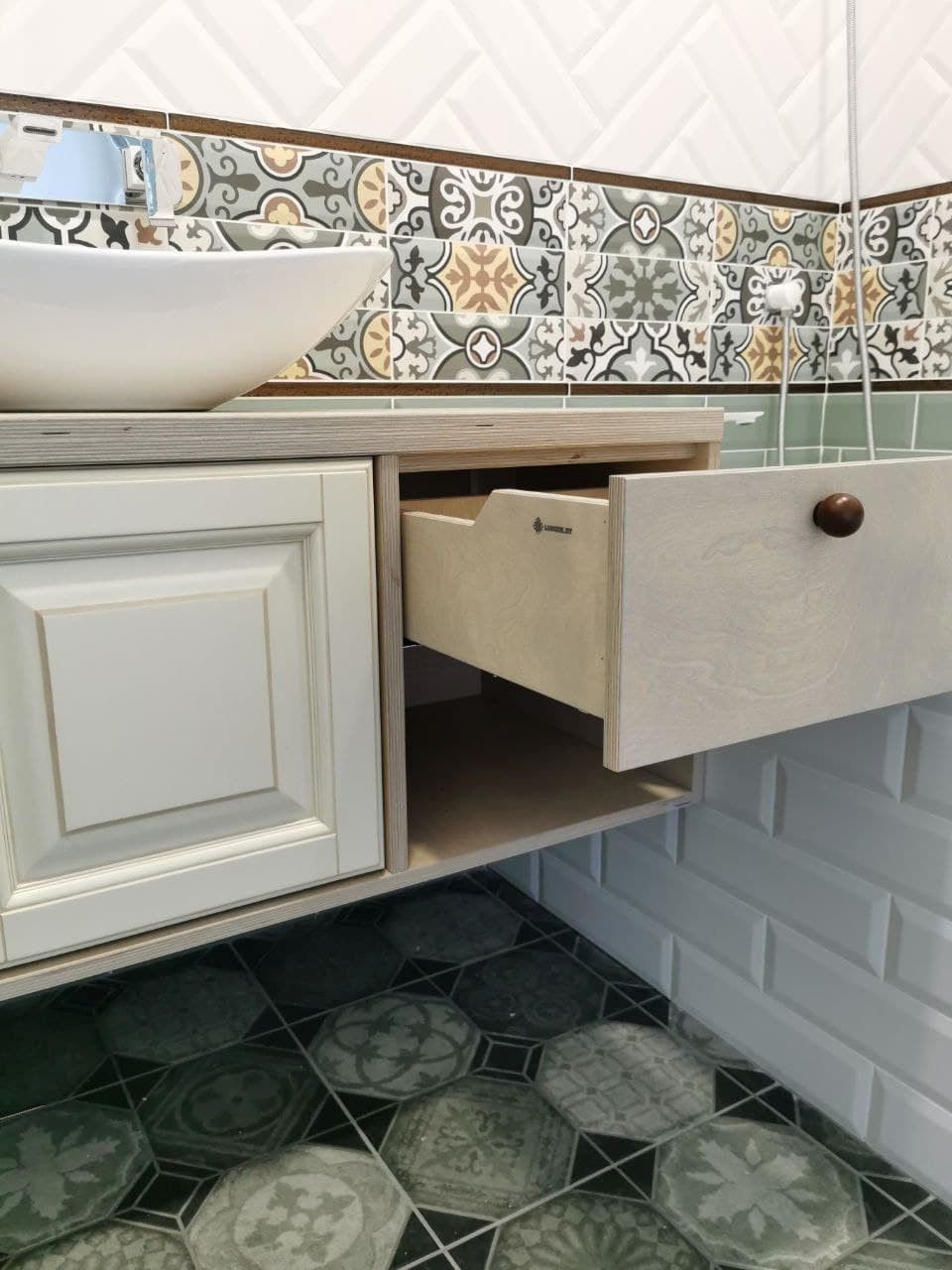 Тумба в ванную комнату