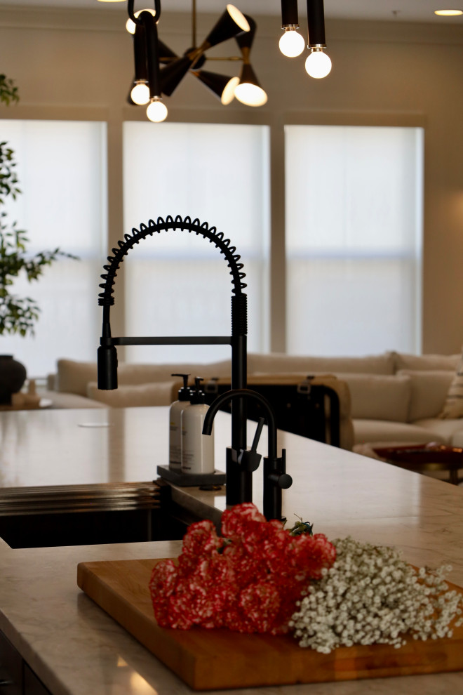 Armstrong Residence - Dining Room & Kitchen